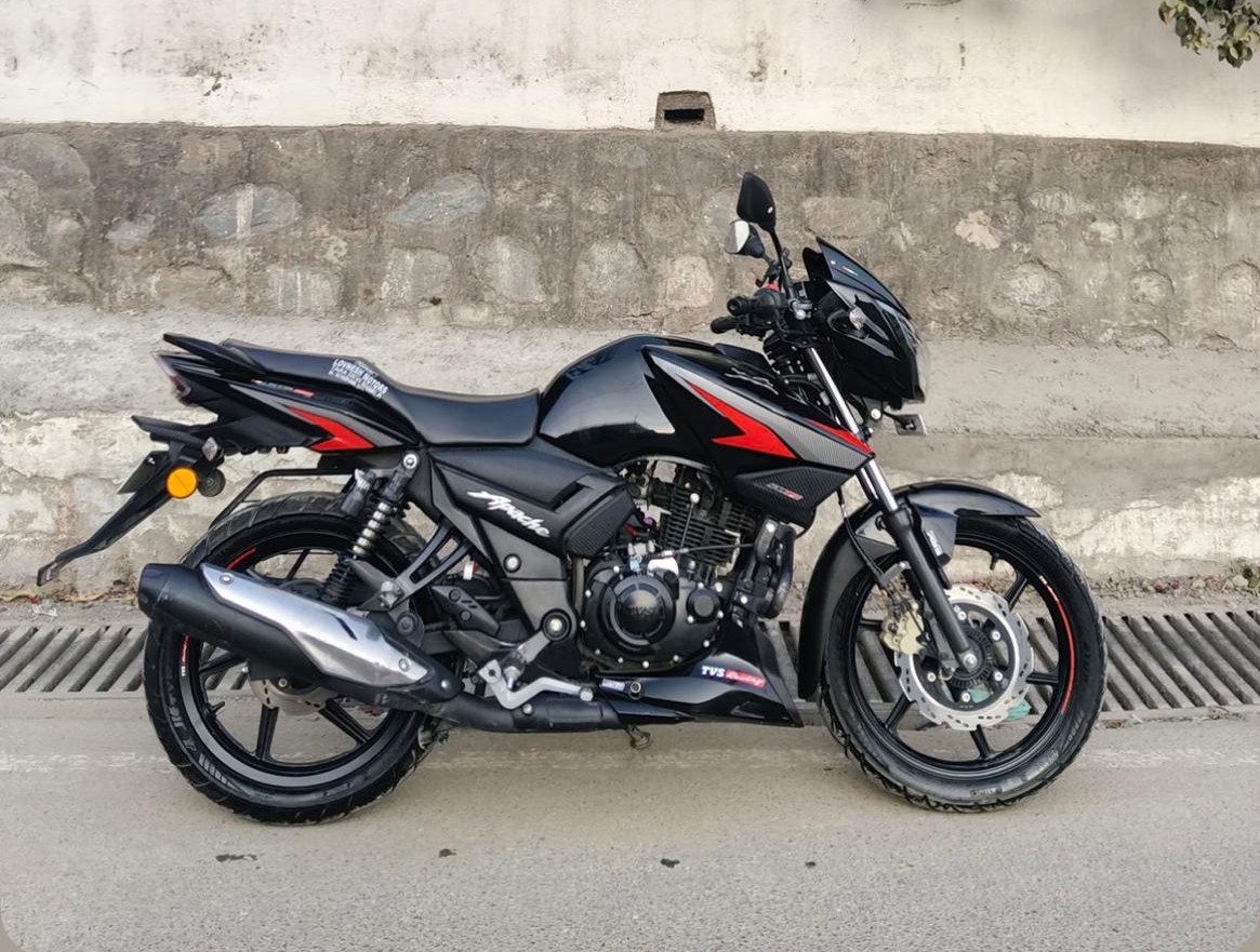 TVS Apache 160 RTR 1